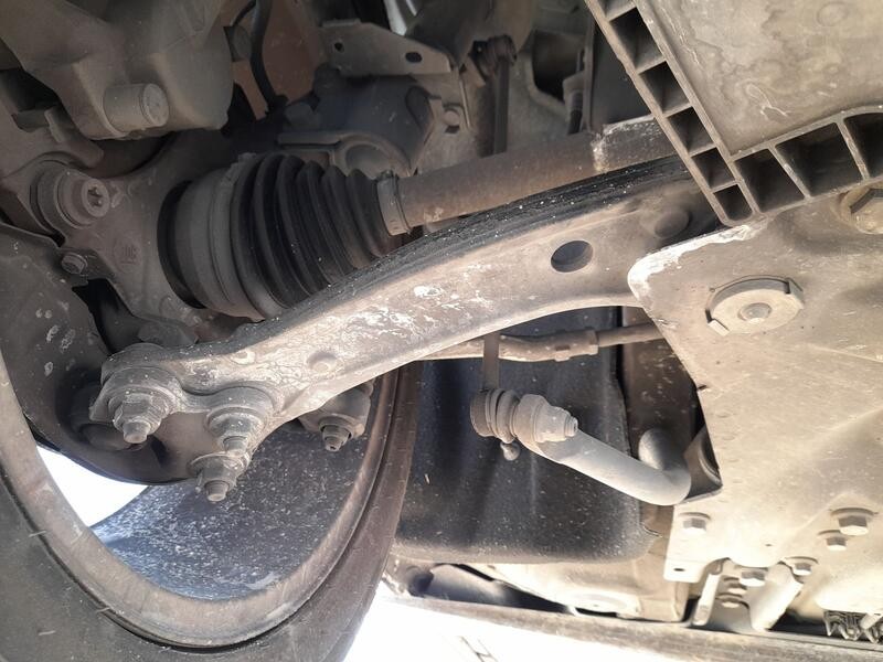 Recambio de brazo suspension inferior delantero derecho para peugeot 508 i (8d_) 2.0 hdi referencia OEM IAM 9666681380  