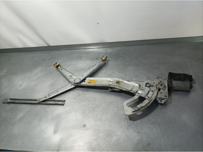 Recambio de elevalunas delantero derecho para peugeot 406 coupe (s1/s2) 3.0 v6 referencia OEM IAM ZU03140200  ELECTRICO 9 PINS B