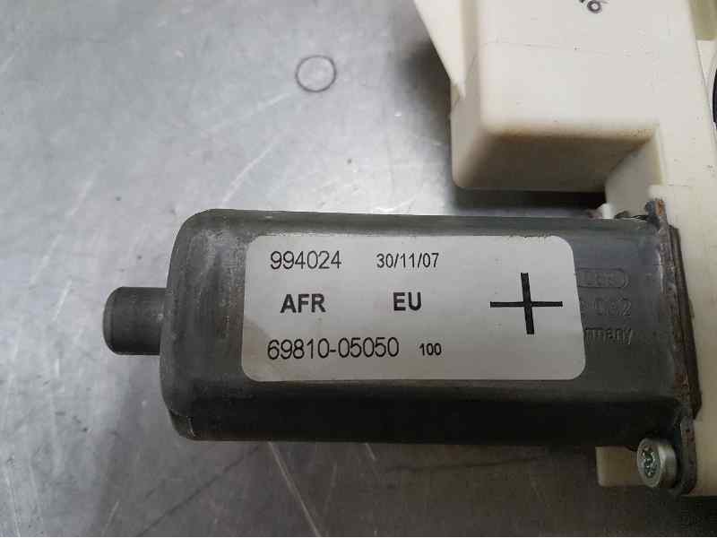 Recambio de elevalunas delantero derecho para toyota avensis berlina (t25) 1.8 sol sedán (4-ptas.) referencia OEM IAM 6981005050