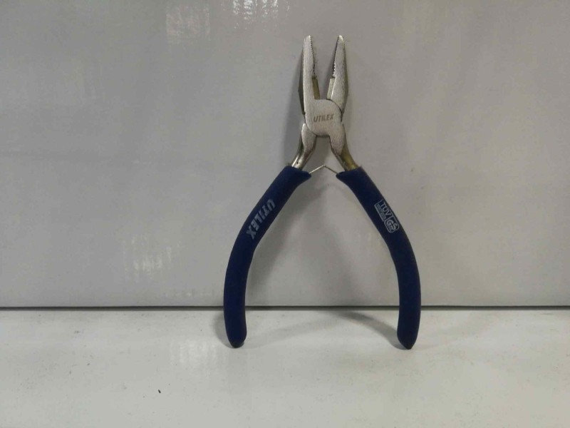 Recambio de alicates mini para » otros... no usar standard referencia OEM IAM 2321670 BOCA RECTA 