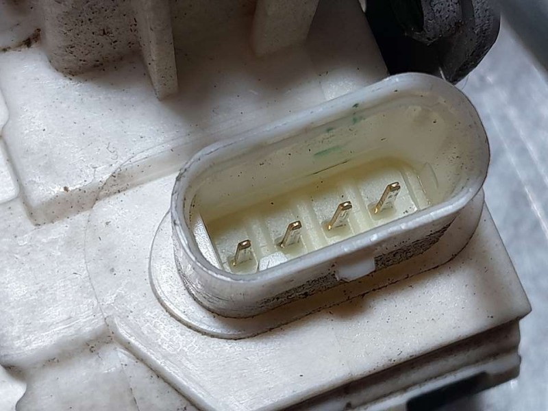 Recambio de cerradura puerta delantera izquierda para mercedes-benz clase b (w246) b 200 cdi be (246.201) referencia OEM IAM A16