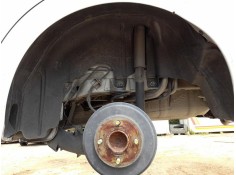 PLASTICO PASE RUEDA TRAS. IZQ. 2408019 