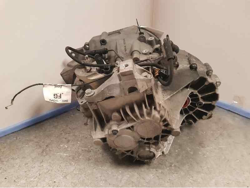 Recambio de caja cambios para ford kuga (cbv) titanium referencia OEM IAM AV4R7002AA 103225 6VELOCIDADES