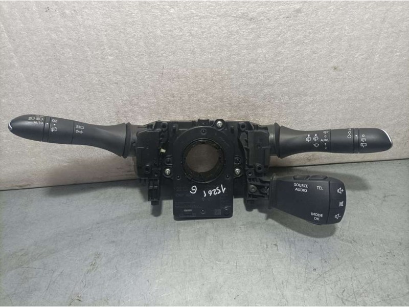 Recambio de mando luces y limpia para renault kadjar experience referencia OEM IAM 255678341R  