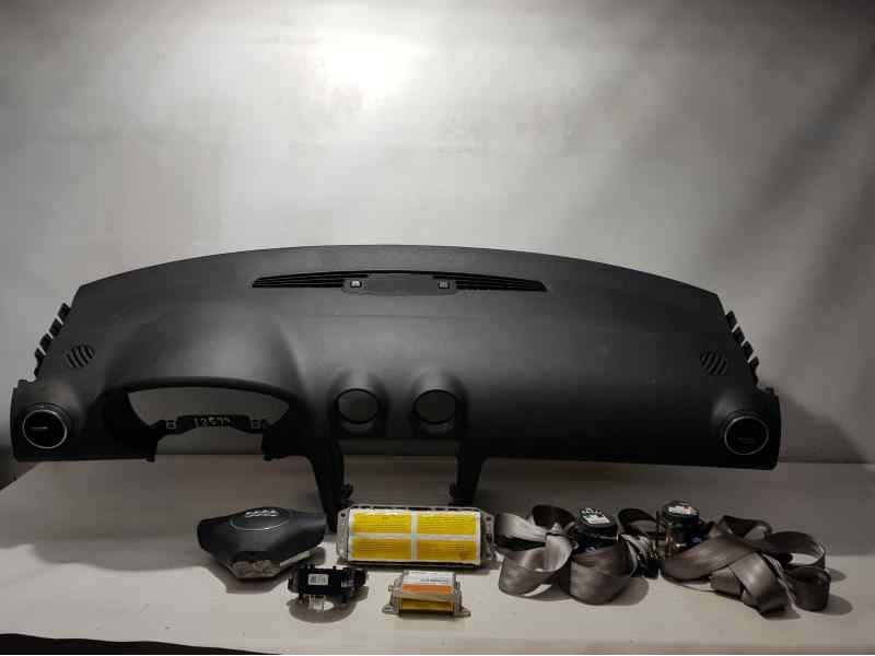 Recambio de kit airbag para audi a3 (8p) 2.0 fsi ambition referencia OEM IAM   C SALPICADERO Y PRETENSORES