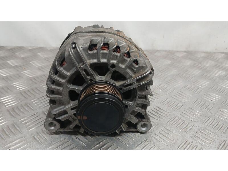 Recambio de alternador para citroën c-elysée exclusive referencia OEM IAM 9810525380 VALEO CLAVIJA TOCADA 2624310C