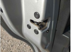 Recambio de cerradura puerta trasera izquierda para dacia sandero stepway essential referencia OEM IAM 825033052R  