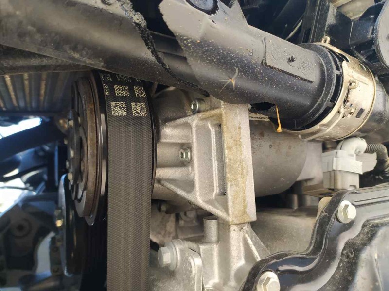 Recambio de compresor aire acondicionado para dacia sandero stepway essential referencia OEM IAM 926008469R  