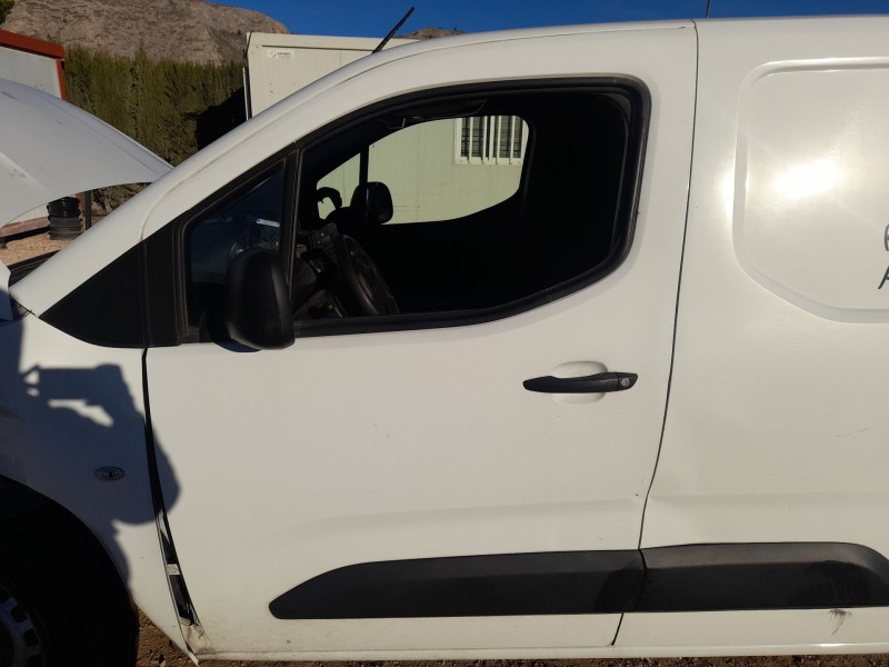 Recambio de puerta delantera izquierda para peugeot partner furgoneta/monovolumen (k9) 1.5 bluehdi 100 referencia OEM IAM 984349