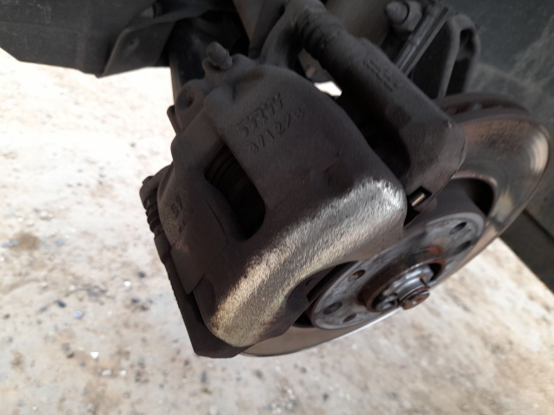 Recambio de pinza freno delantera izquierda para citroën c4 ii (nc_) 1.6 bluehdi 100 referencia OEM IAM 4401S2  