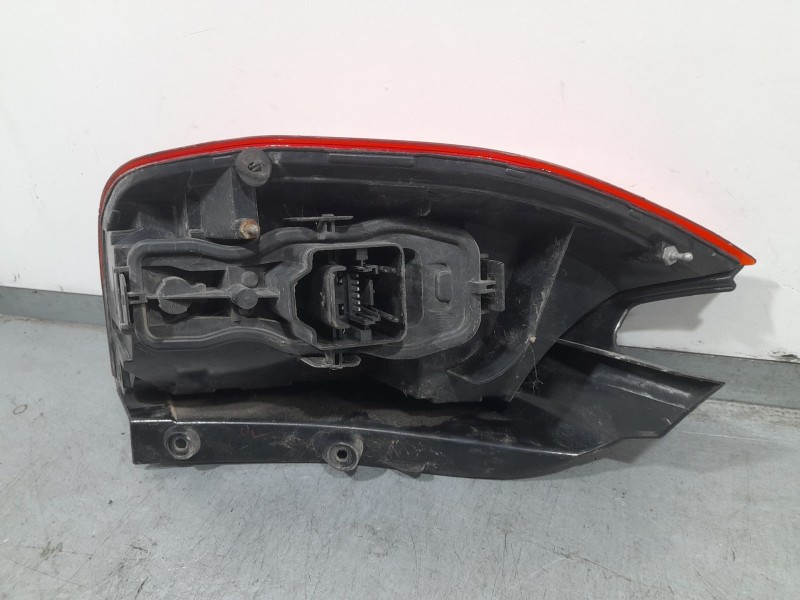 Recambio de piloto trasero derecho para renault scénic ii (jm0/1_) 1.5 dci (jm1e, jm16) referencia OEM IAM 8200474327  