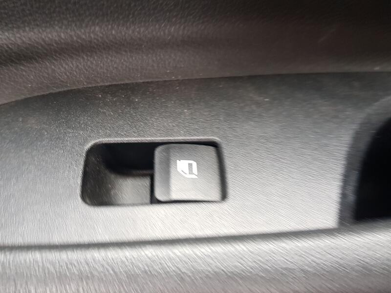 Recambio de mando elevalunas trasero derecho para hyundai i20 iii (bc3, bi3) 1.0 t-gdi referencia OEM IAM 93581Q00004X  