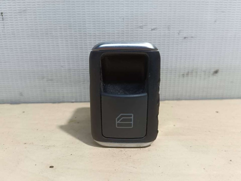 Recambio de mando elevalunas trasero derecho para mercedes-benz clase b (w246) b 200 cdi be (246.201) referencia OEM IAM A204905