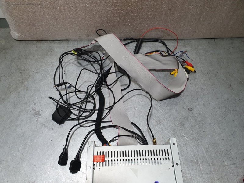 Recambio de sistema dvd para volvo xc60 kinetic 2wd referencia OEM IAM SIN REF  