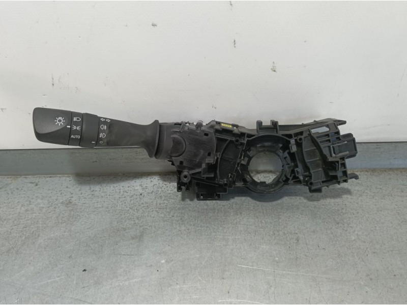 Recambio de mando luces para toyota c-hr hybrid style plus referencia OEM IAM F4050 17J591 