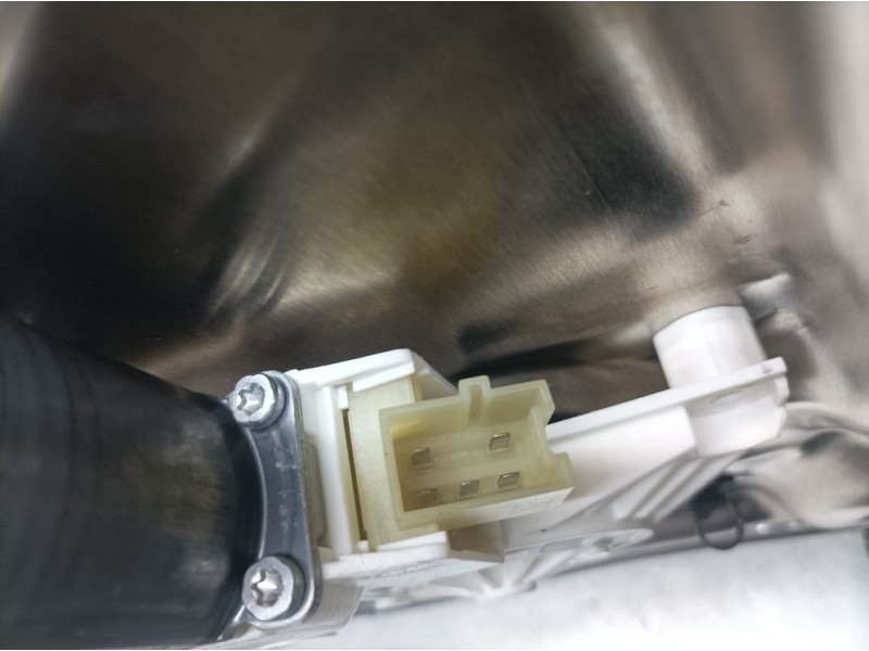 Recambio de elevalunas trasero derecho para mercedes-benz clase c (w204) berlina c 220 cdi (204.008) referencia OEM IAM A2047600