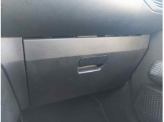 Recambio de guantera para dacia sandero stepway essential referencia OEM IAM 682524423R  