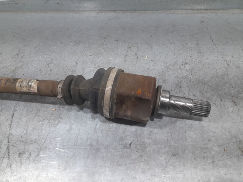 Recambio de transmision delantera izquierda para renault scénic ii (jm0/1_) 1.5 dci (jm1e, jm16) referencia OEM IAM 8200330413  