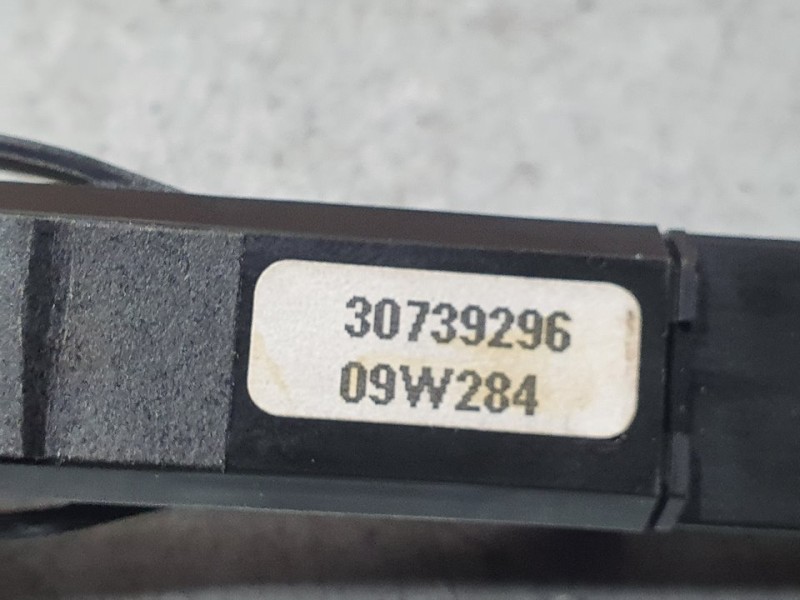 Recambio de warning para volvo xc60 kinetic 2wd referencia OEM IAM 30739296  