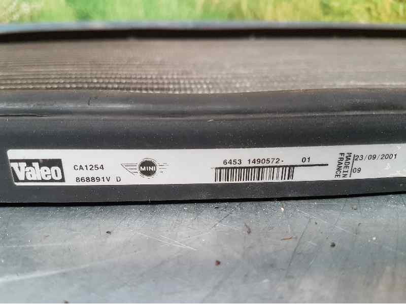 Recambio de condensador / radiador aire acondicionado para mini mini (r50,r53) one referencia OEM IAM 64531490572 868891VD VALEO