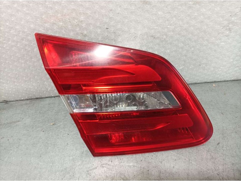 Recambio de piloto trasero izquierdo para mercedes-benz clase b (w246) b 200 cdi be (246.201) referencia OEM IAM 02469066300  IN