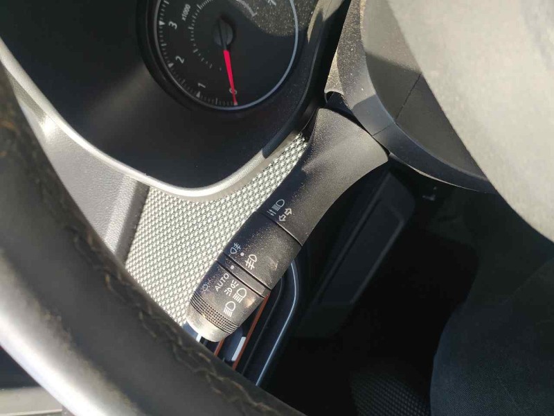 Recambio de mando luces y limpia para dacia sandero stepway essential referencia OEM IAM 255671005R  