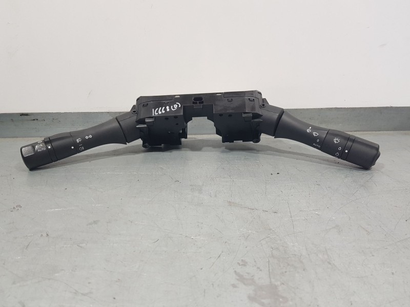 Recambio de mando luces y limpia para renault fluence (l3_) 1.5 dci (l30d, l30l, l306, l33f, l33l, l33m, l33v, l33w) referencia 