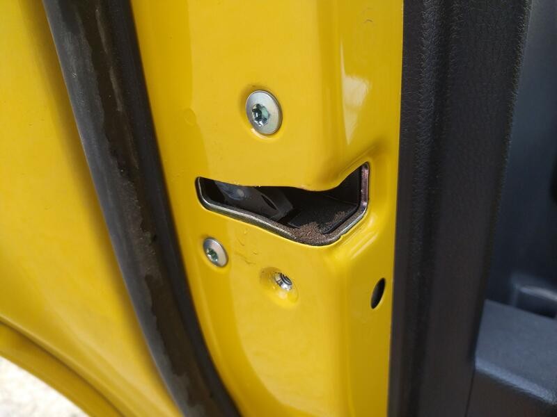 Recambio de cerradura puerta trasera izquierda para kia stonic (yb) 1.2 cvvt referencia OEM IAM 81410H8020  