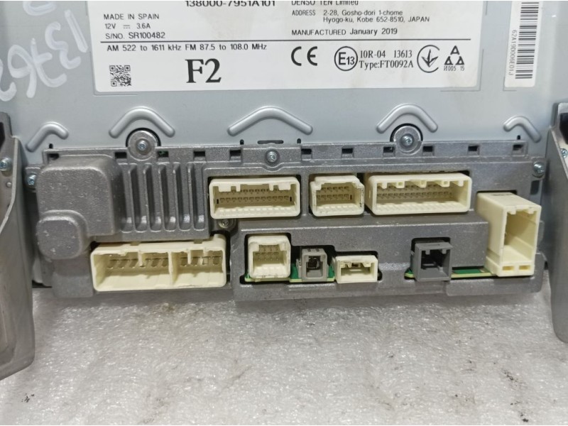 Recambio de sistema navegacion gps para toyota c-hr hybrid style plus referencia OEM IAM 86140F4021 1380007951A101 DENSO