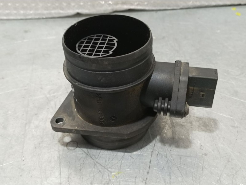 Recambio de caudalimetro para audi a3 (8p) 1.9 tdi ambiente referencia OEM IAM 038906461B 0281002531 BOSCH