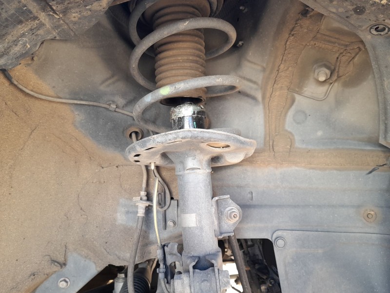 Recambio de amortiguador delantero derecho para toyota auris (_e18_) 1.4 d-4d (nde180_) referencia OEM IAM 485108Z061  