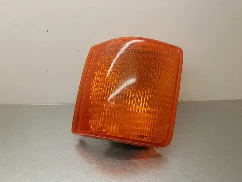 Recambio de piloto delantero derecho para audi 80 (811/813) referencia OEM IAM   TOCADO