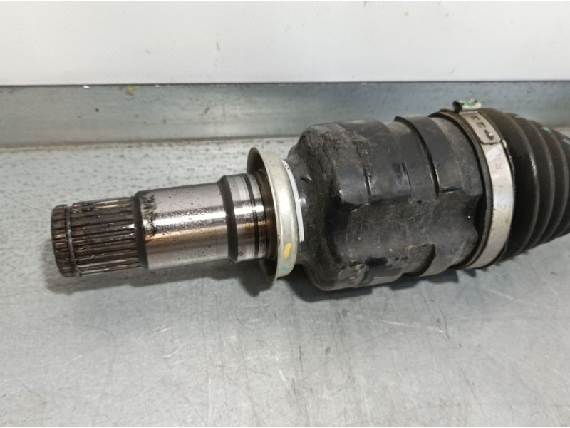 Recambio de transmision delantera derecha para toyota c-hr hybrid style plus referencia OEM IAM EBJ92MBC300  