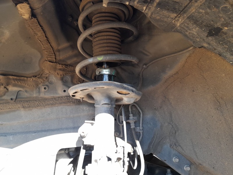 Recambio de amortiguador delantero izquierdo para toyota auris (_e18_) 1.4 d-4d (nde180_) referencia OEM IAM 4852009X70  