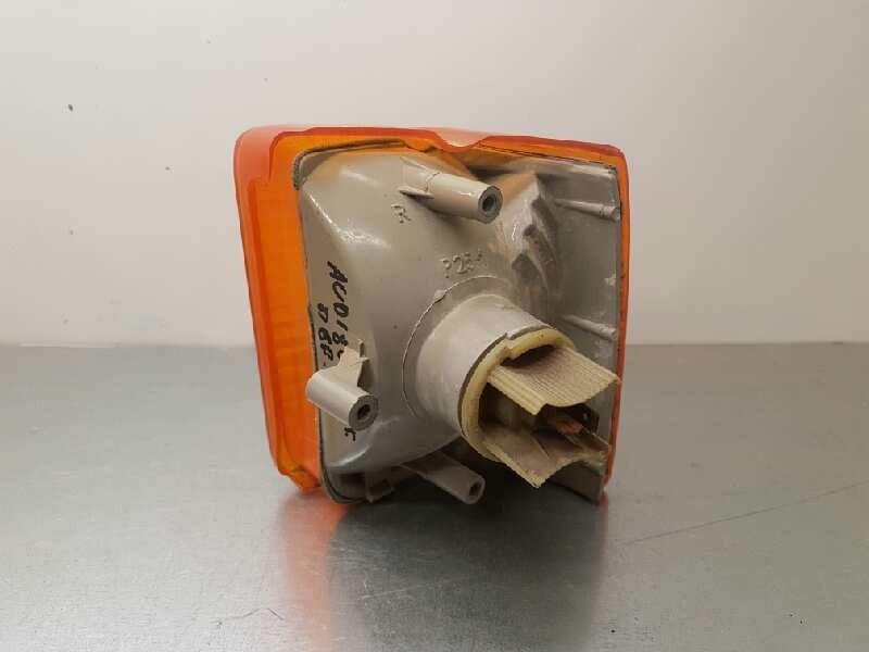 Recambio de piloto delantero derecho para audi 80 (811/813) referencia OEM IAM   TOCADO