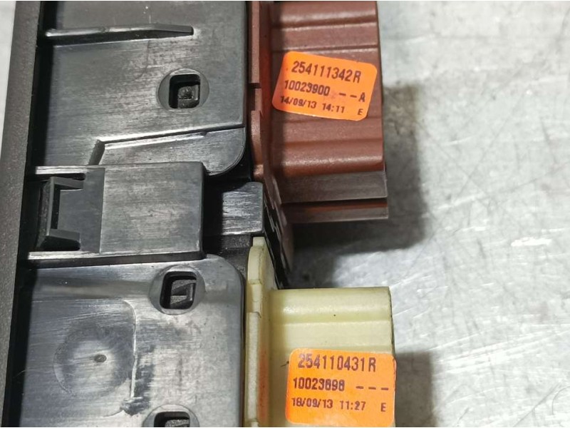 Recambio de mando elevalunas delantero izquierdo para dacia lodgy ambiance referencia OEM IAM 254110431R  