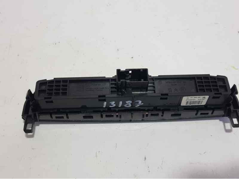 Recambio de warning para peugeot 308 confort referencia OEM IAM 9659215177 03069010 LK