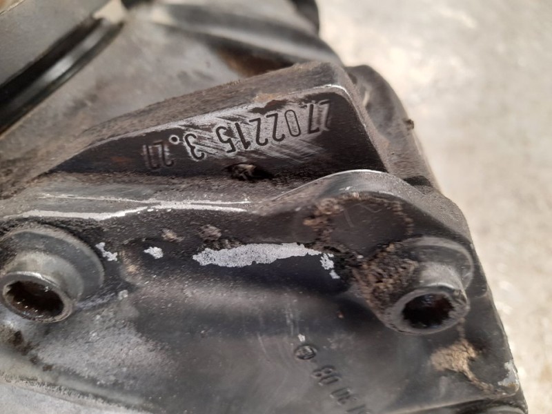 Recambio de diferencial trasero para mercedes-benz clase c (w202) berlina 240 (202.026) referencia OEM IAM A203350751480 2702215