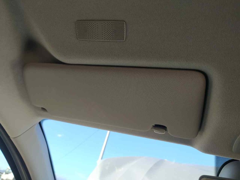 Recambio de parasol izquierdo para dacia sandero stepway essential referencia OEM IAM 964016722R  