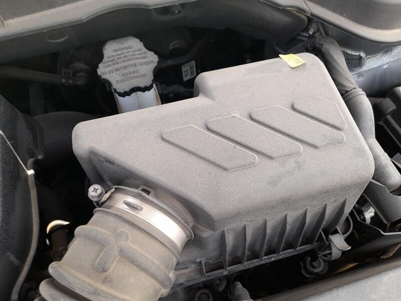 Recambio de carcasa filtro aire para ssangyong tivoli 1.2 referencia OEM IAM 8921037010  