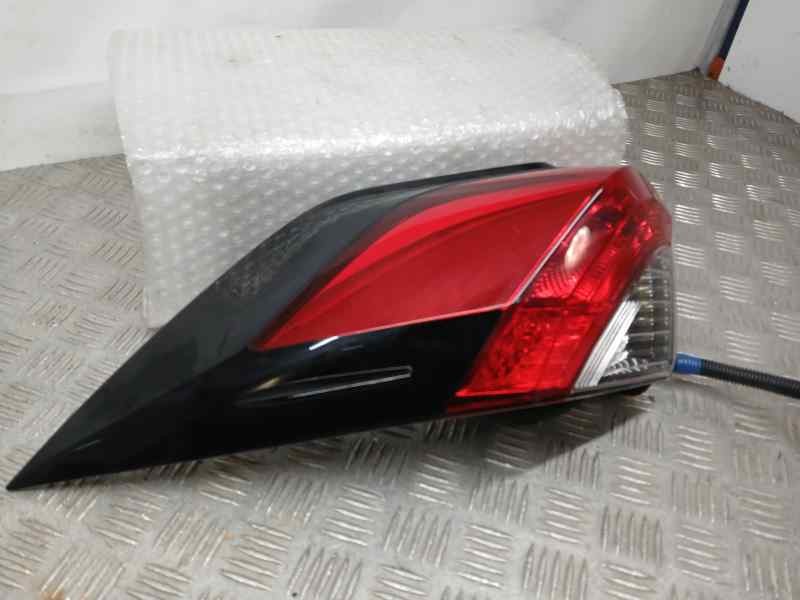 Recambio de piloto trasero izquierdo para toyota rav4 hybrid 4x4 advance referencia OEM IAM 8156042230 A4S1820000 EXTERIOR