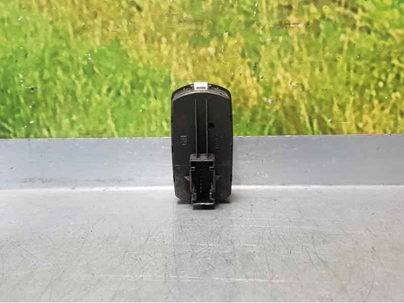 Recambio de mando elevalunas delantero izquierdo para opel corsa d cosmo referencia OEM IAM 13258521AA  