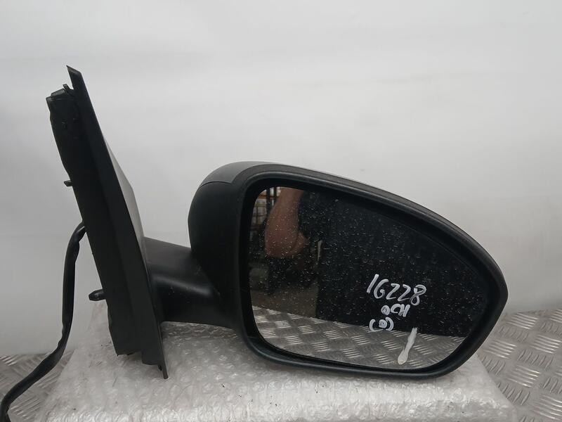 Recambio de retrovisor derecho para dacia sandero stepway essential referencia OEM IAM 963014971R ELECTRICO 9 CABLES 