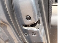 Recambio de cerradura puerta delantera izquierda para ssangyong tivoli 1.2 referencia OEM IAM 7121035021  