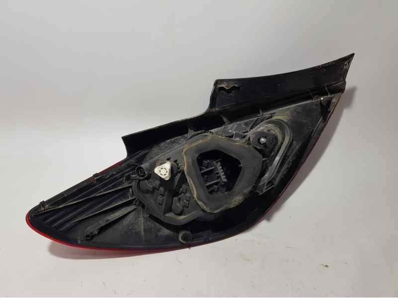 Recambio de piloto trasero derecho para opel corsa d cosmo referencia OEM IAM 13188046 89038959 VALEO