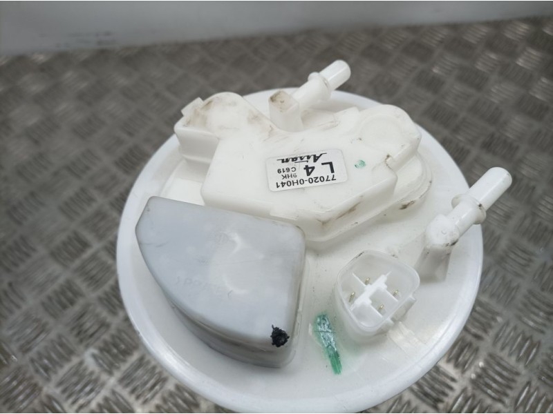 Recambio de aforador para peugeot 108 top allure referencia OEM IAM 770200H041  AISAN