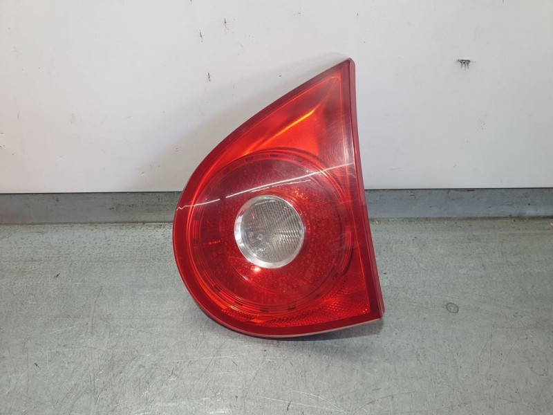 Recambio de piloto trasero derecho para volkswagen golf v berlina (1k1) highline referencia OEM IAM 1K6945094E  INTERIOR