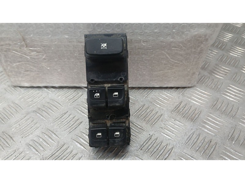 Recambio de mando elevalunas delantero izquierdo para kia stonic (yb) 1.2 cvvt referencia OEM IAM 93570H8100WK  