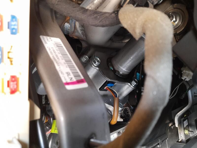 Recambio de columna direccion para ssangyong tivoli 1.2 referencia OEM IAM 4621035900  