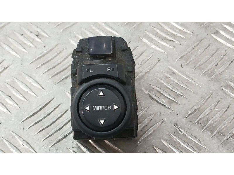 Recambio de mando retrovisor para kia stonic (yb) 1.2 cvvt referencia OEM IAM 4D64811000  